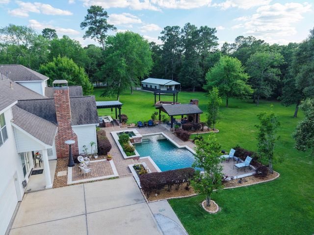 32203 River Park Drive, Magnolia, TX 77355
