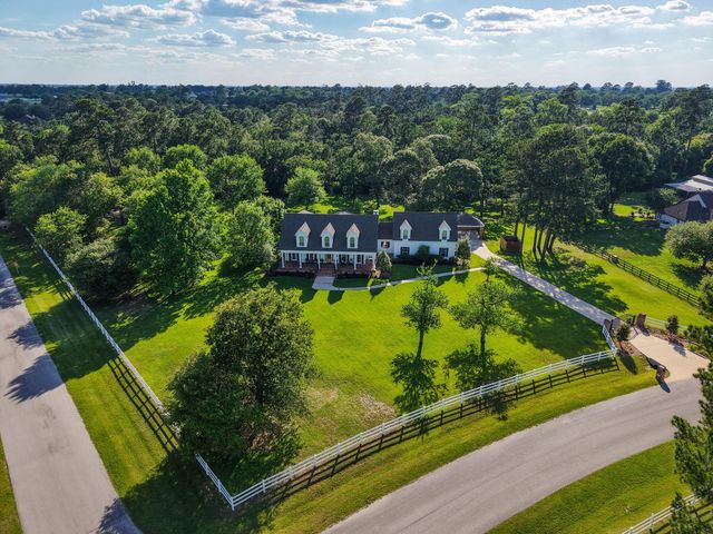 32203 River Park Drive, Magnolia, TX 77355