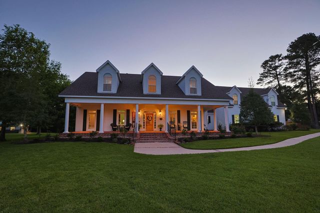 32203 River Park Drive, Magnolia, TX 77355