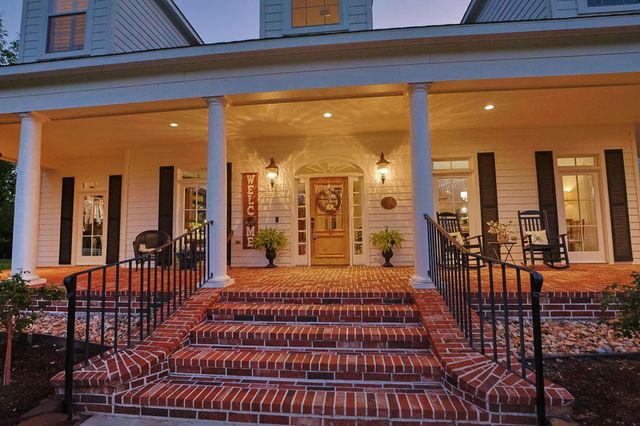 32203 River Park Drive, Magnolia, TX 77355