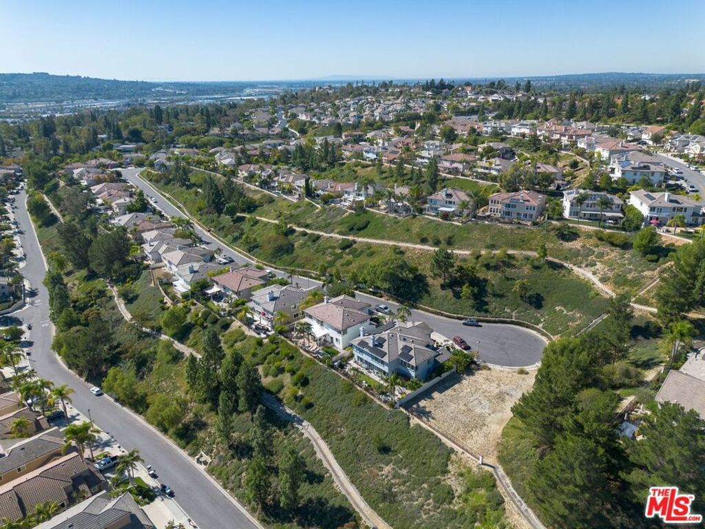 Image 7 of property listing at 20260 Thagard Way, Yorba Linda, CA 92887