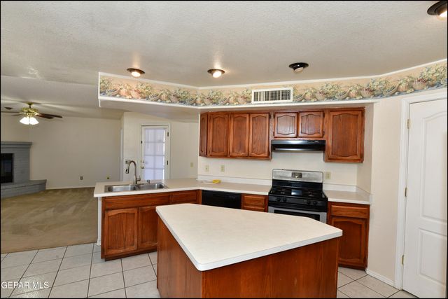 6553 BRISA DEL MAR Drive, El Paso, TX 79912