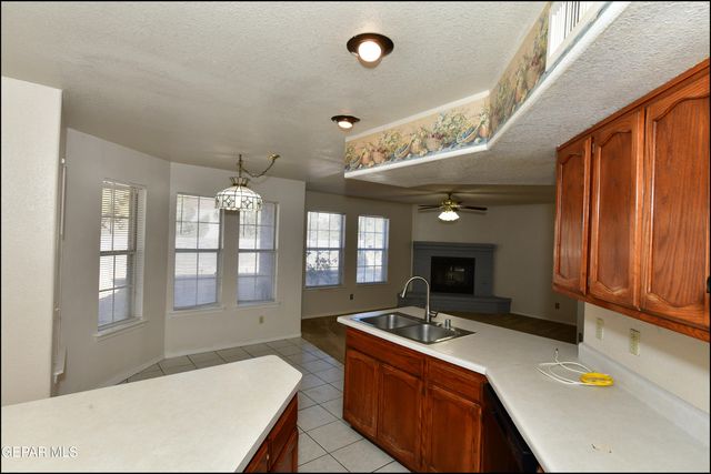 6553 BRISA DEL MAR Drive, El Paso, TX 79912