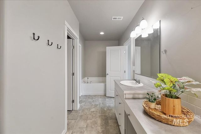 652 S Lancaster Drive, Nampa, ID 83686