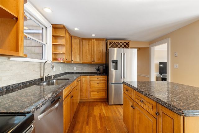 10 Bernard Steet, Lexington, MA 02420