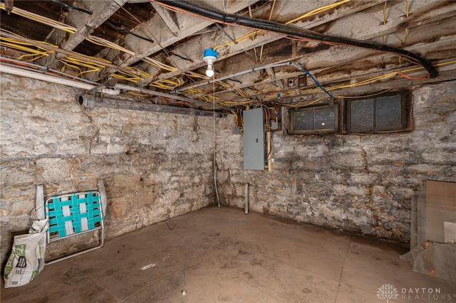 16 Mcdaniel Street, Dayton, OH 45405