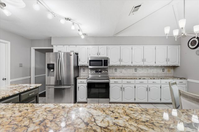 629 Park Lane, Highland Village, TX 75077