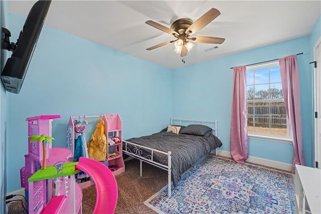 5905 NW McClellen Street, Bentonville, AR 72713