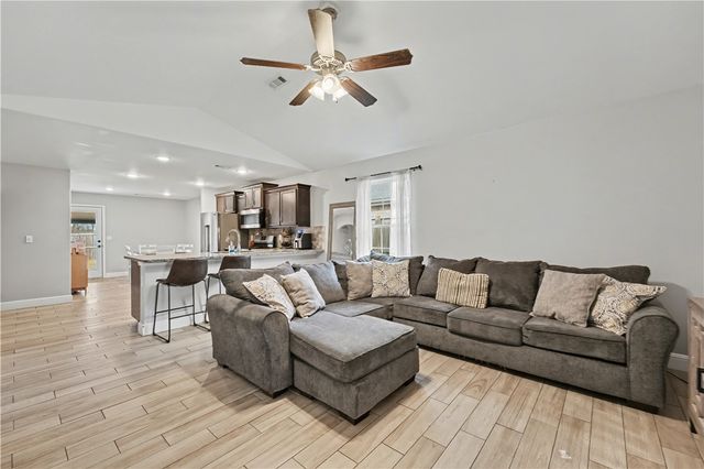 5905 NW McClellen Street, Bentonville, AR 72713