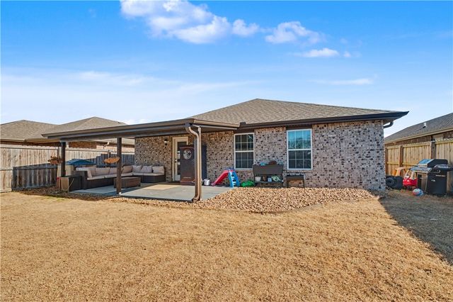 5905 NW McClellen Street, Bentonville, AR 72713