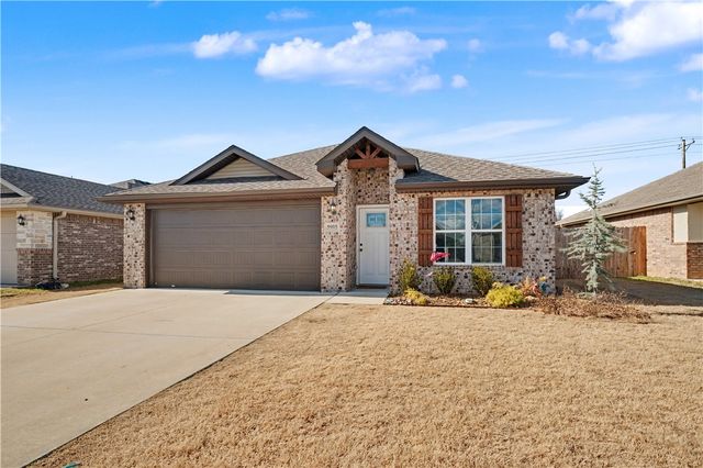 5905 NW McClellen Street, Bentonville, AR 72713