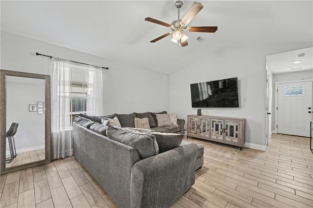 5905 NW McClellen Street, Bentonville, AR 72713