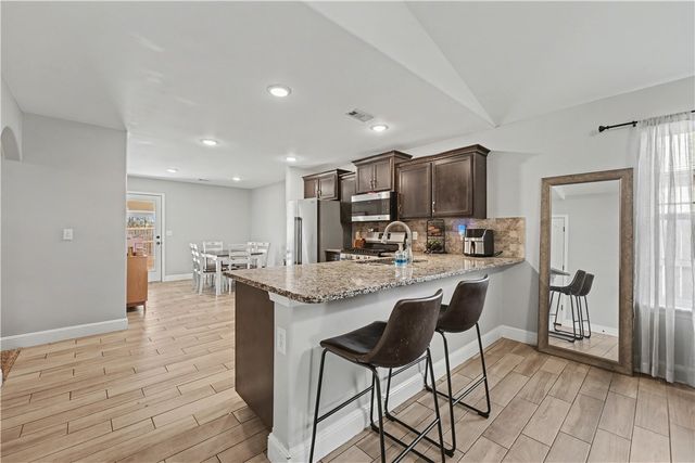 5905 NW McClellen Street, Bentonville, AR 72713