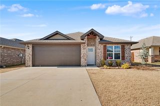 5905 NW McClellen Street, Bentonville, AR 72713