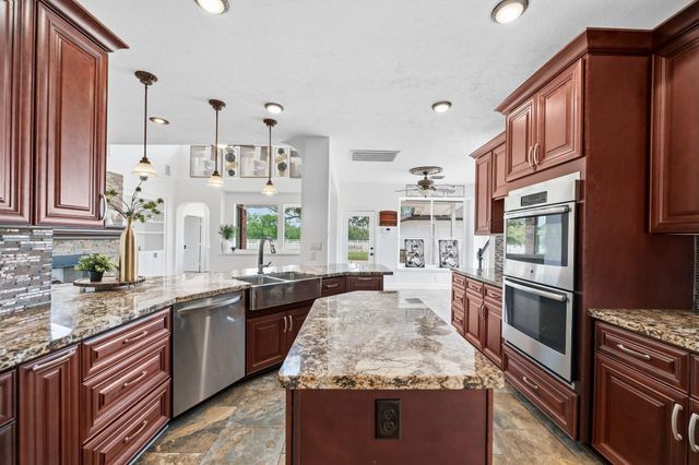 7211 Savannah Glen Lane W, Richmond, TX 77469