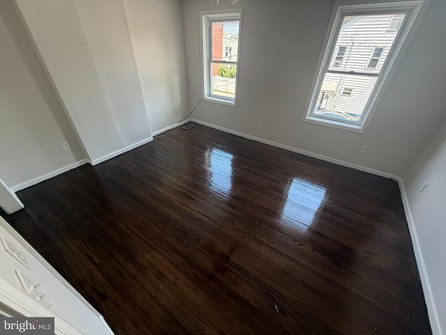 35 EMORY AVE, Trenton, NJ 08611