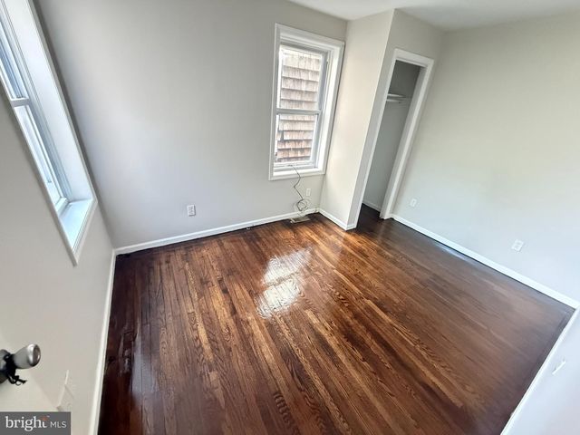 35 EMORY AVE, Trenton, NJ 08611