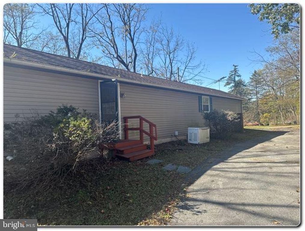 120 JAMES RD, Bernville, PA 19506