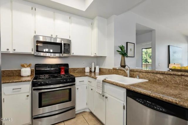 221 S Oak Knoll Avenue 304, Pasadena, CA 91101