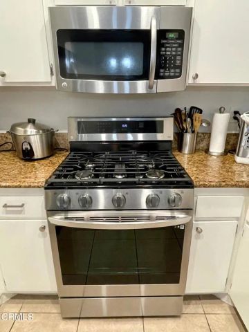 221 S Oak Knoll Avenue 304, Pasadena, CA 91101