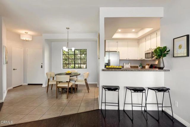 221 S Oak Knoll Avenue 304, Pasadena, CA 91101