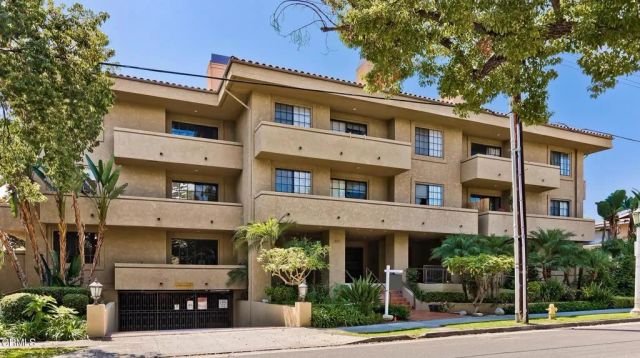 221 S Oak Knoll Avenue 304, Pasadena, CA 91101