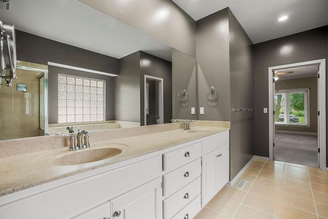 3024 S Fallbrook Court, Blue Springs, MO 64015