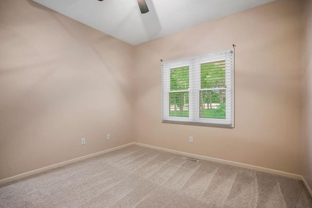3024 S Fallbrook Court, Blue Springs, MO 64015