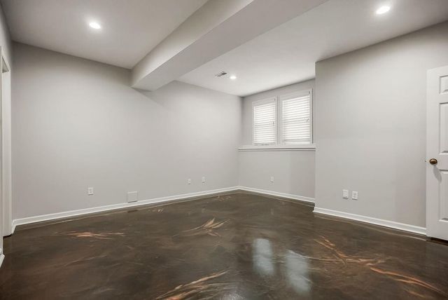 3024 S Fallbrook Court, Blue Springs, MO 64015