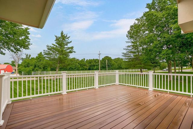 3024 S Fallbrook Court, Blue Springs, MO 64015