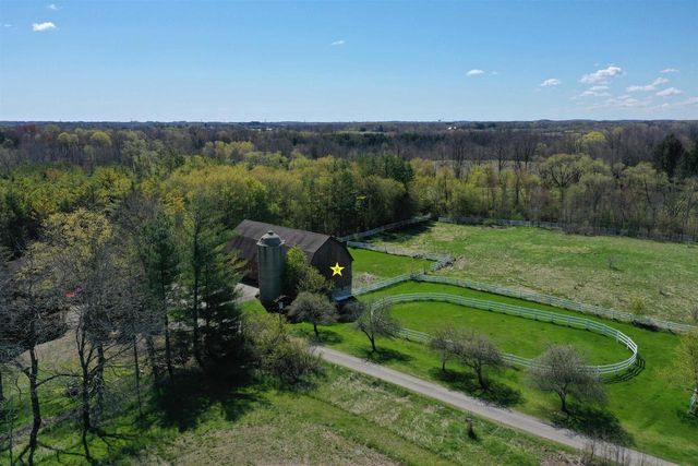 4002 CTY RD I, Saukville, WI 53080