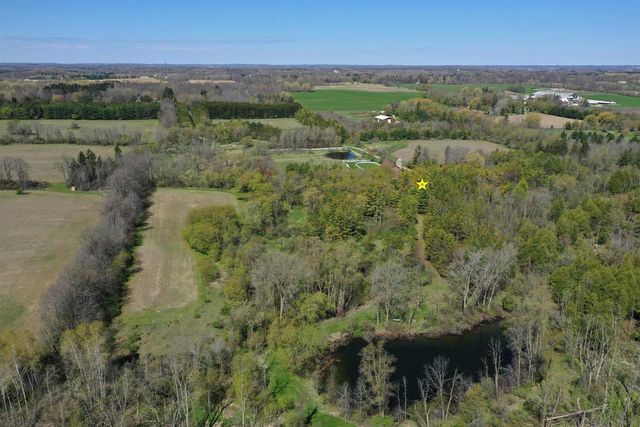 4002 CTY RD I, Saukville, WI 53080