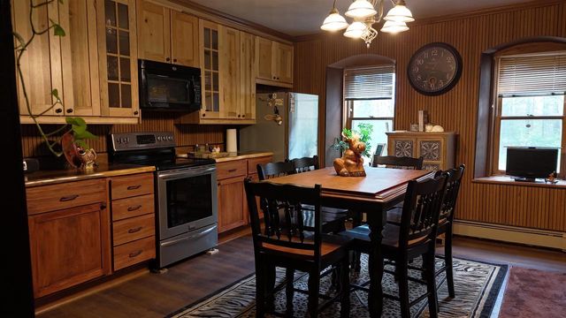 4002 CTY RD I, Saukville, WI 53080