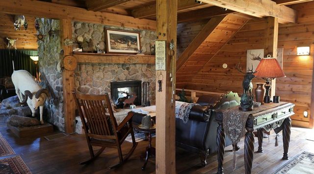 4002 CTY RD I, Saukville, WI 53080