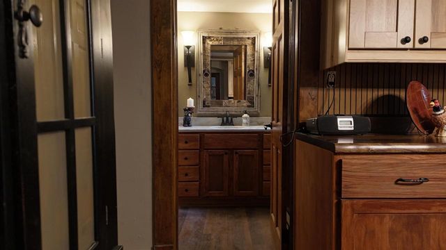 4002 CTY RD I, Saukville, WI 53080