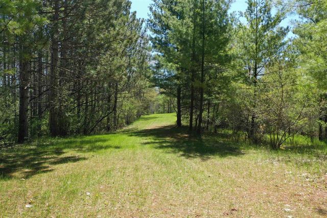 4002 CTY RD I, Saukville, WI 53080