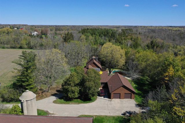 4002 CTY RD I, Saukville, WI 53080