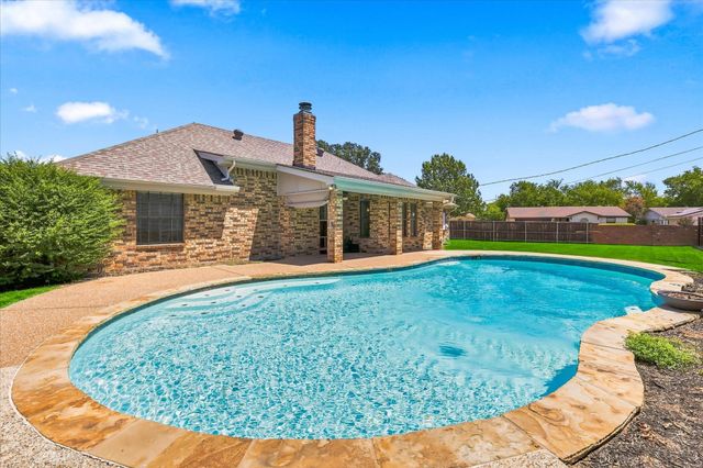 7320 Wesley Court, North Richland Hills, TX 76180