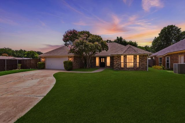 7320 Wesley Court, North Richland Hills, TX 76180