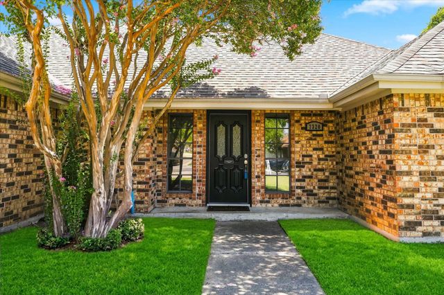 7320 Wesley Court, North Richland Hills, TX 76180