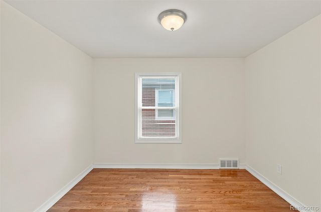 16130 Whitcomb Street, Detroit, MI 48235