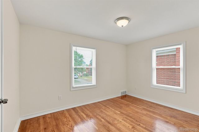 16130 Whitcomb Street, Detroit, MI 48235