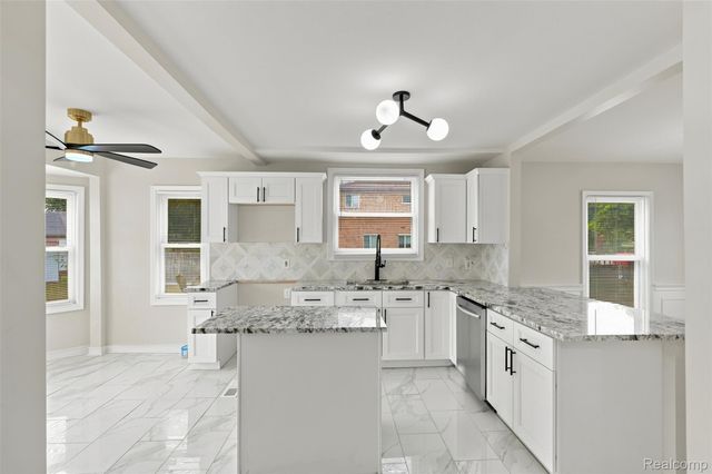 16130 Whitcomb Street, Detroit, MI 48235