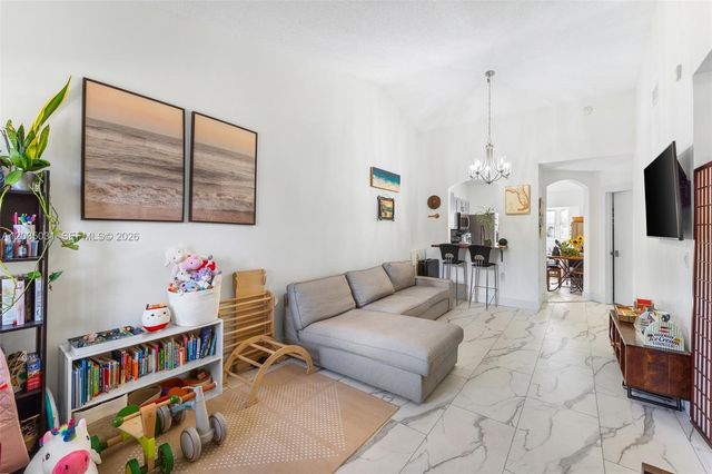 2140 NW 78th Ave 204, Pembroke Pines, FL 33024