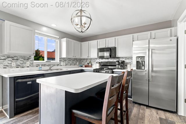 5189 Meadow Crest Circle, Grand Blanc Charter Township, MI 48442