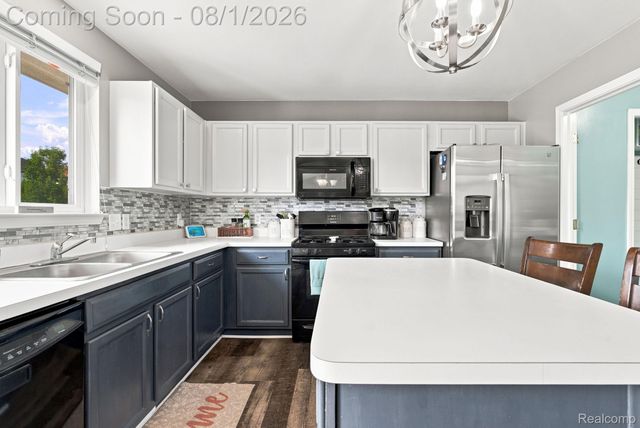 5189 Meadow Crest Circle, Grand Blanc Charter Township, MI 48442