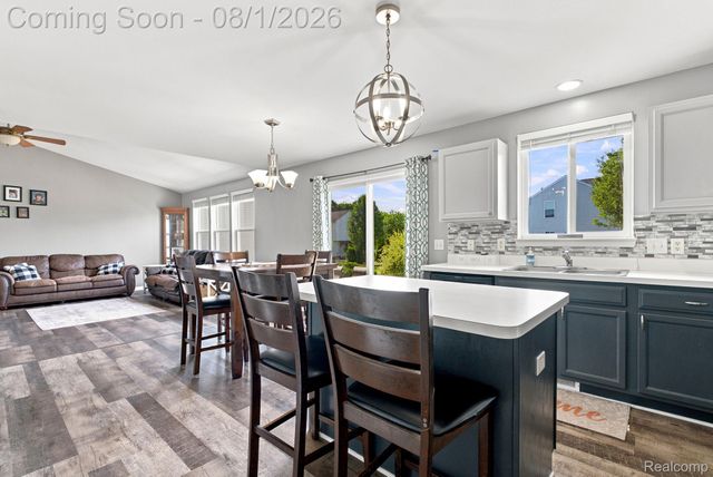 5189 Meadow Crest Circle, Grand Blanc Charter Township, MI 48442