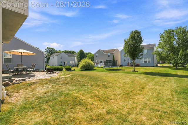 5189 Meadow Crest Circle, Grand Blanc Charter Township, MI 48442
