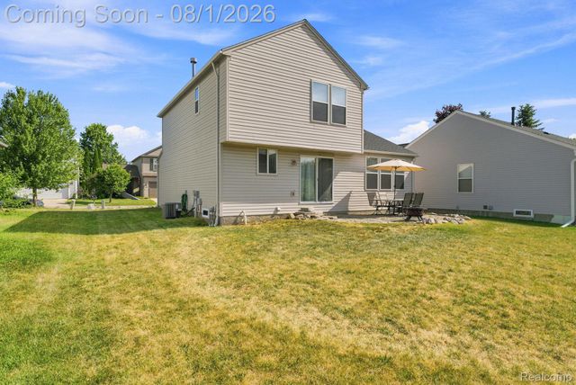 5189 Meadow Crest Circle, Grand Blanc Charter Township, MI 48442