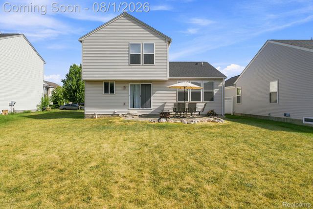 5189 Meadow Crest Circle, Grand Blanc Charter Township, MI 48442